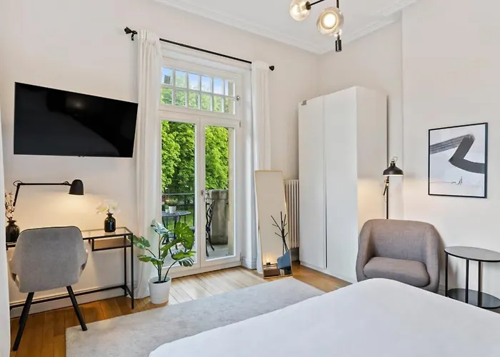 Spacious & Tranquil In Limpertsberg