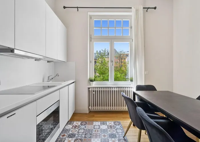 Spacious & Tranquil In Limpertsberg Homestay Luxembourg