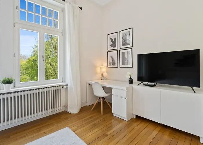 Homestay Spacious & Tranquil In Limpertsberg Luxembourg
