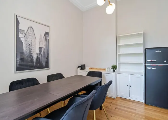 Spacious & Tranquil In Limpertsberg Kwatera prywatna *